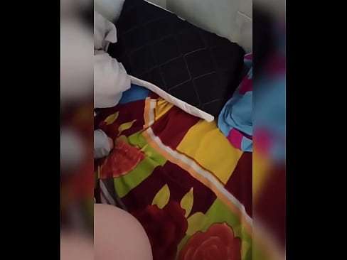❤️ Nag-iisa ang kasama ko sa bahay dahil nagbabakasyon ang kanyang asawa at sinasamantala ko ang pagkakataon na sipain siya at punuin ng gatas ang kanyang puwet. ❤️ Anal video sa amin ❌